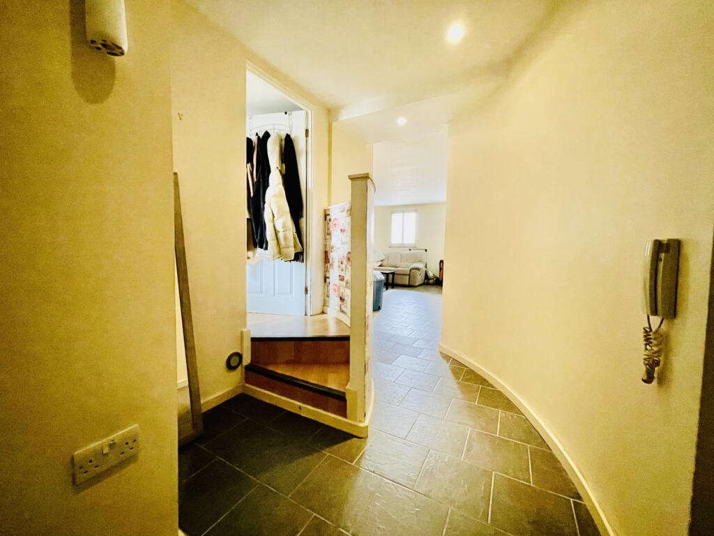 Additional property image - 9 Bennetts Hill, B2 5RS