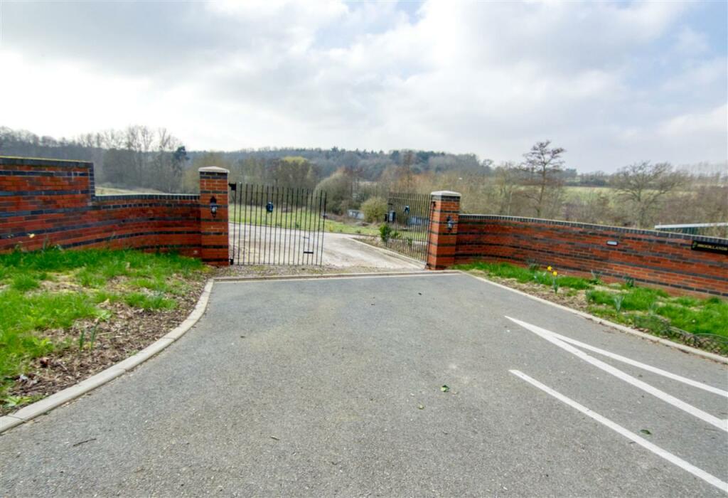 Additional property image - Brooklands View, Tenpenny Hill, Thorrington
