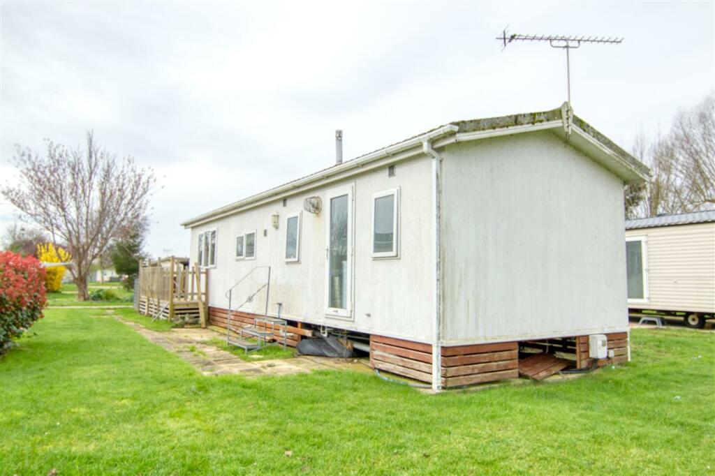 2 bedroom bungalow for sale in Haven Village, Brightlingsea, CO7