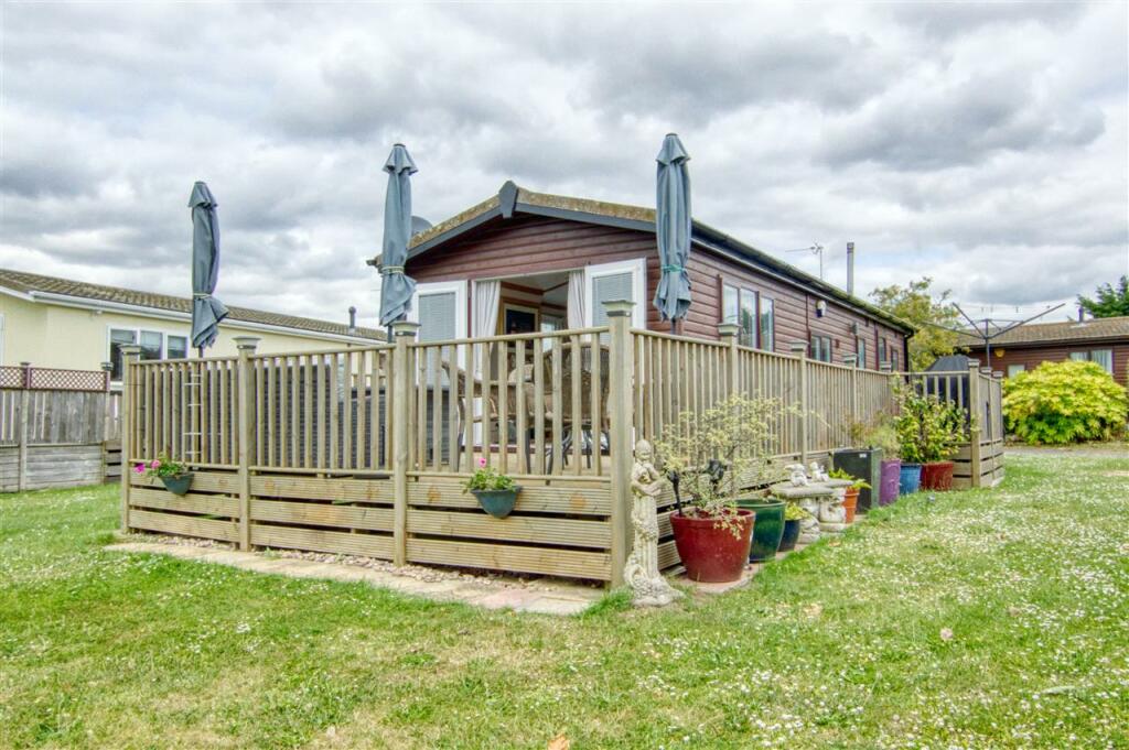2 bedroom bungalow for sale in Haven Village, Brightlingsea, CO7