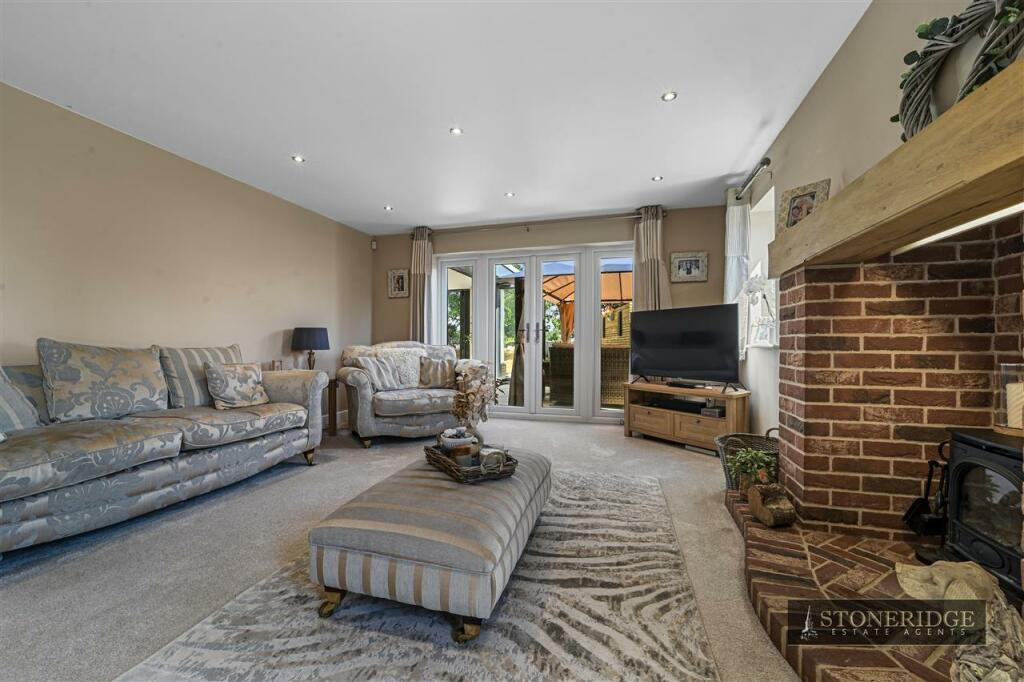 Additional property image - Maltings Lodge, Frating Road, Great Bromley