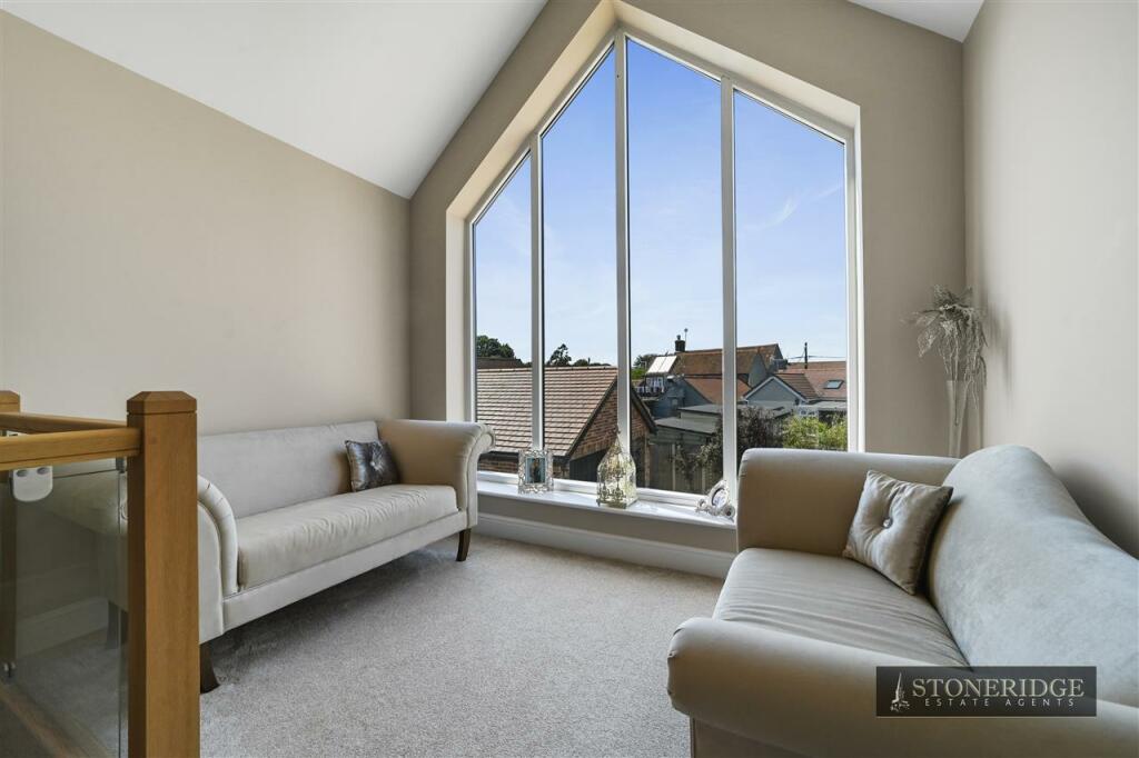 Additional property image - Maltings Lodge, Frating Road, Great Bromley