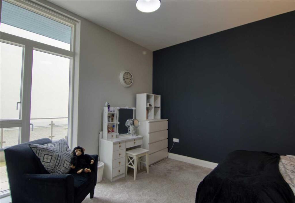 Additional property image - Harbour square, Waterside Marina, Brightlingsea