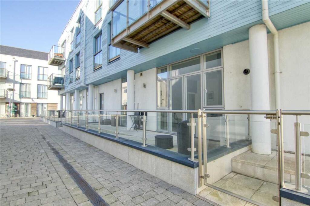 Additional property image - Harbour square, Waterside Marina, Brightlingsea