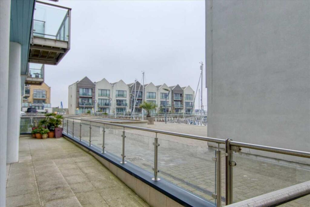 Additional property image - Harbour square, Waterside Marina, Brightlingsea