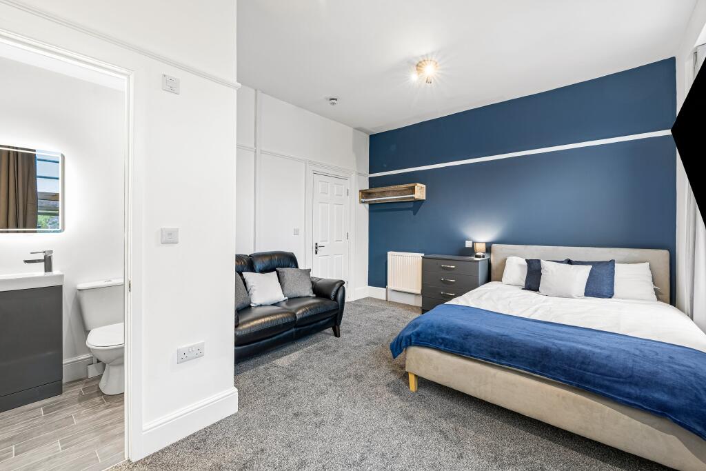 Main image of property: 62 Bayswater Road, Stonehouse, Plymouth