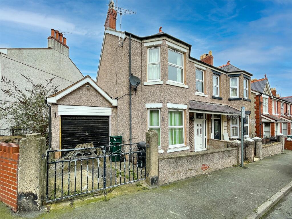 4 bedroom semidetached house for sale in Grove Park, Colwyn Bay, Conwy