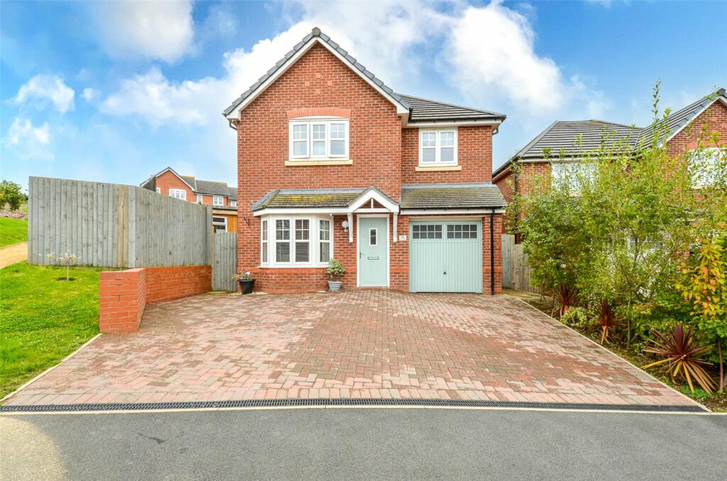 3 bedroom detached house for sale in Bryn Y Mor, Old Colwyn, Colwyn Bay