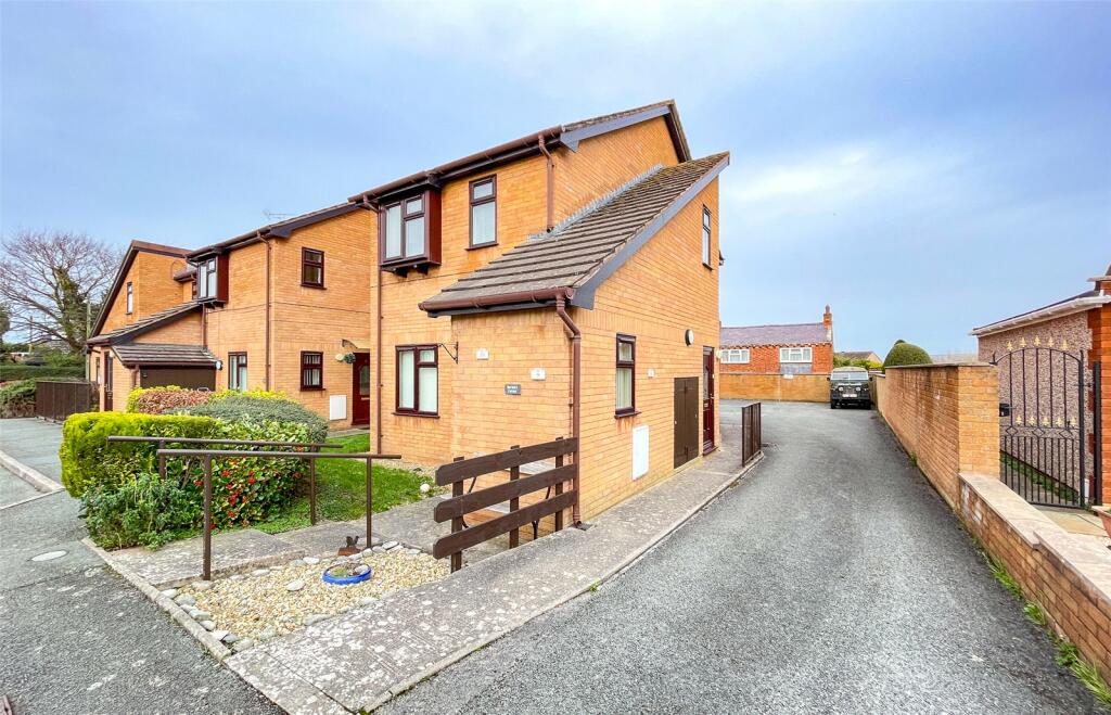 2 bedroom apartment for sale in Bryn Twr, Abergele, Conwy, LL22