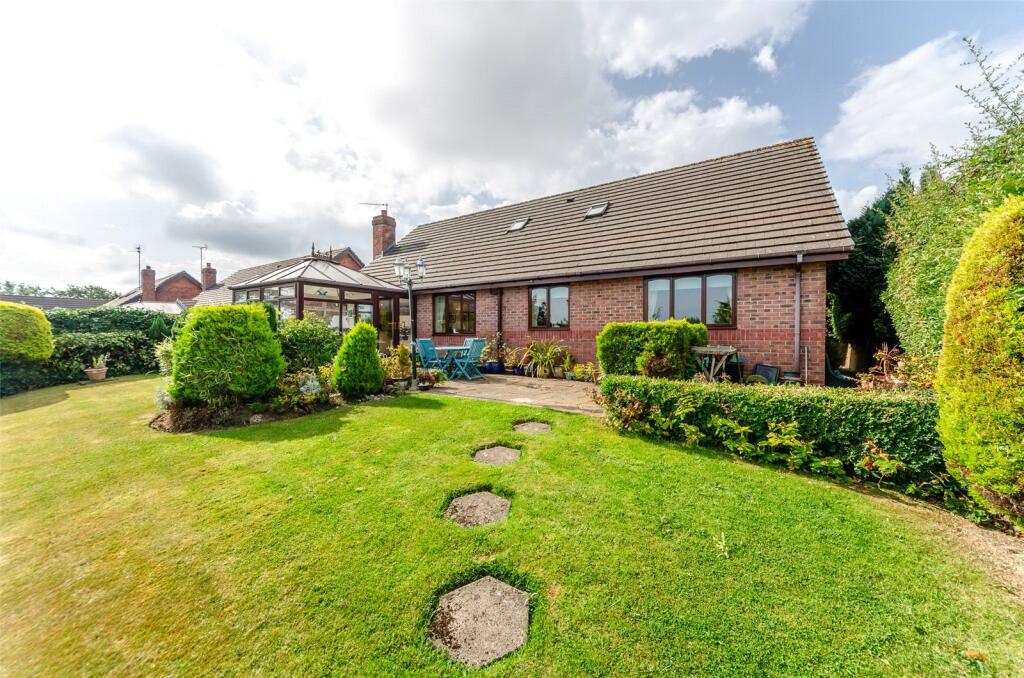 Main image of property: Gerddi Victoria, Colwyn Bay, Conwy, LL29