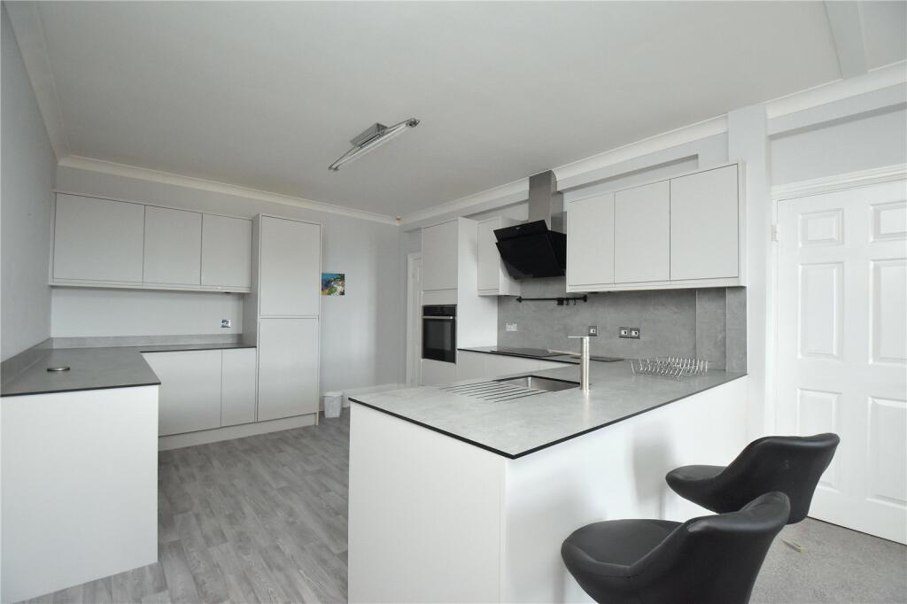 2 bedroom apartment for sale in Harvest House, Cobbold Road, Felixstowe