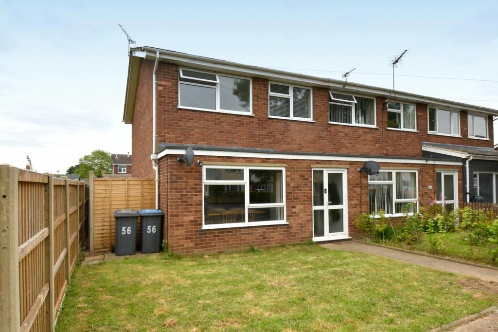 3 bedroom end of terrace house for sale in Mill Close, Trimley St