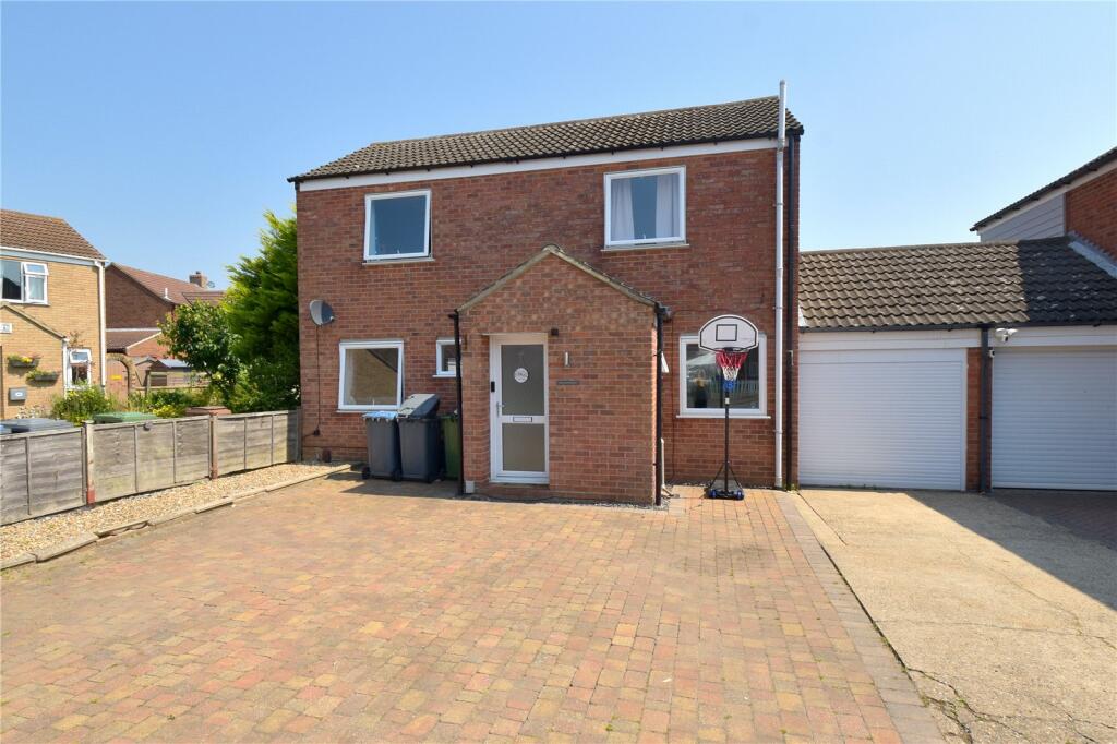 3 bedroom link detached house for sale in Hunters End, Trimley St. Mary