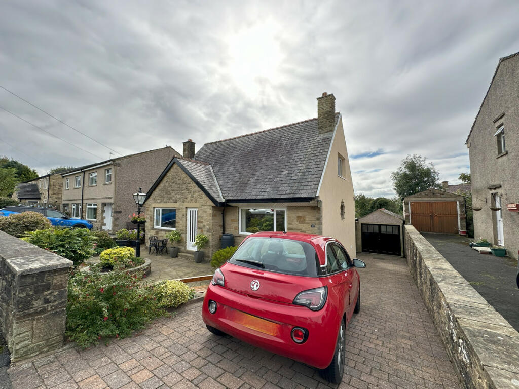 Additional property image - Moorfield Drive, Oakworth, BD22