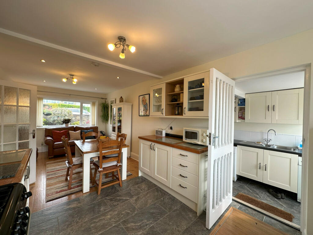 Additional property image - Moorfield Drive, Oakworth, BD22