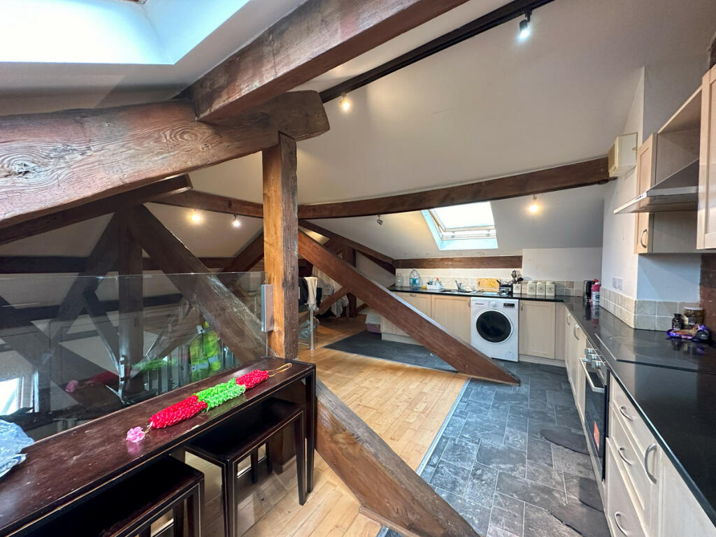 Additional property image - Broad Street, Bradford, BD1