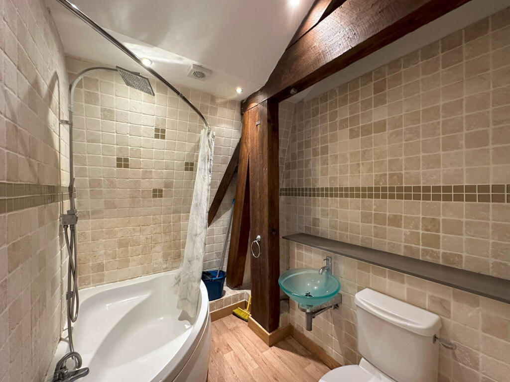 Additional property image - Broad Street, Bradford, BD1