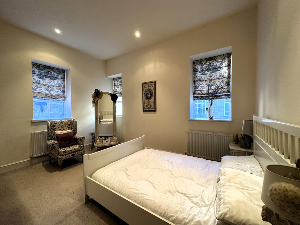 Additional property image - Lower Holme Way, Keighley, BD22