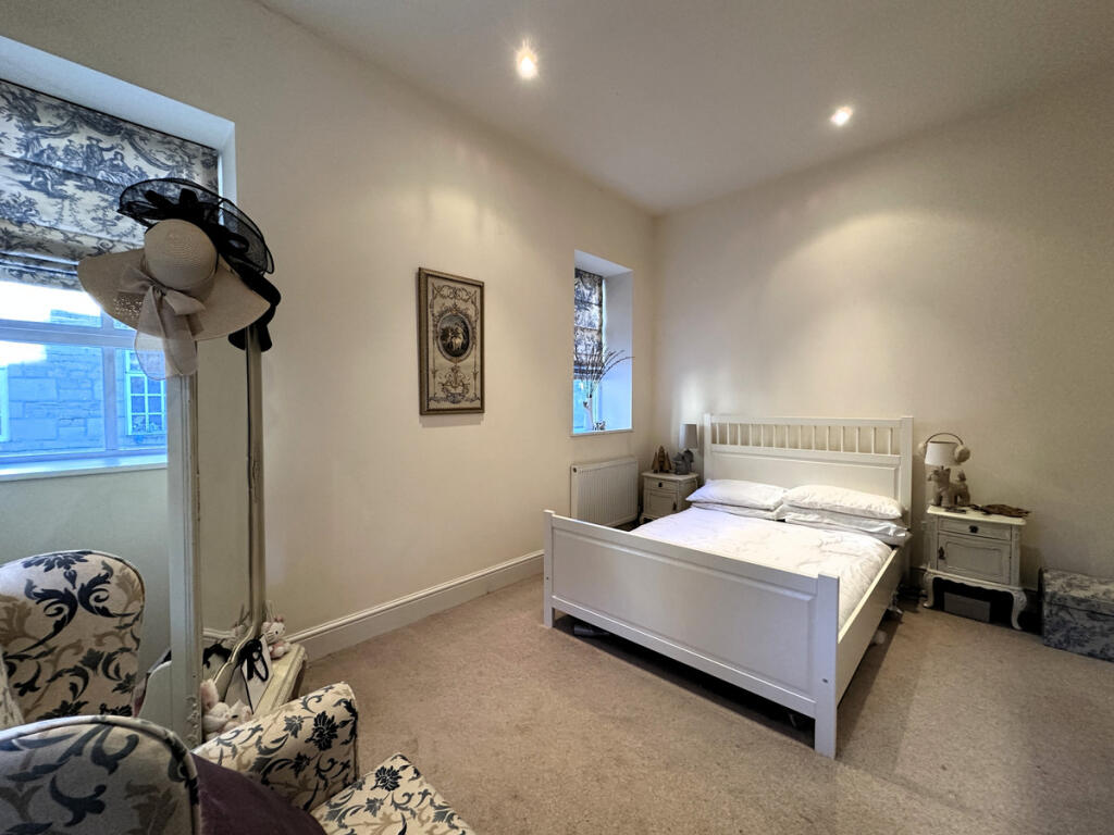 Additional property image - Lower Holme Way, Keighley, BD22