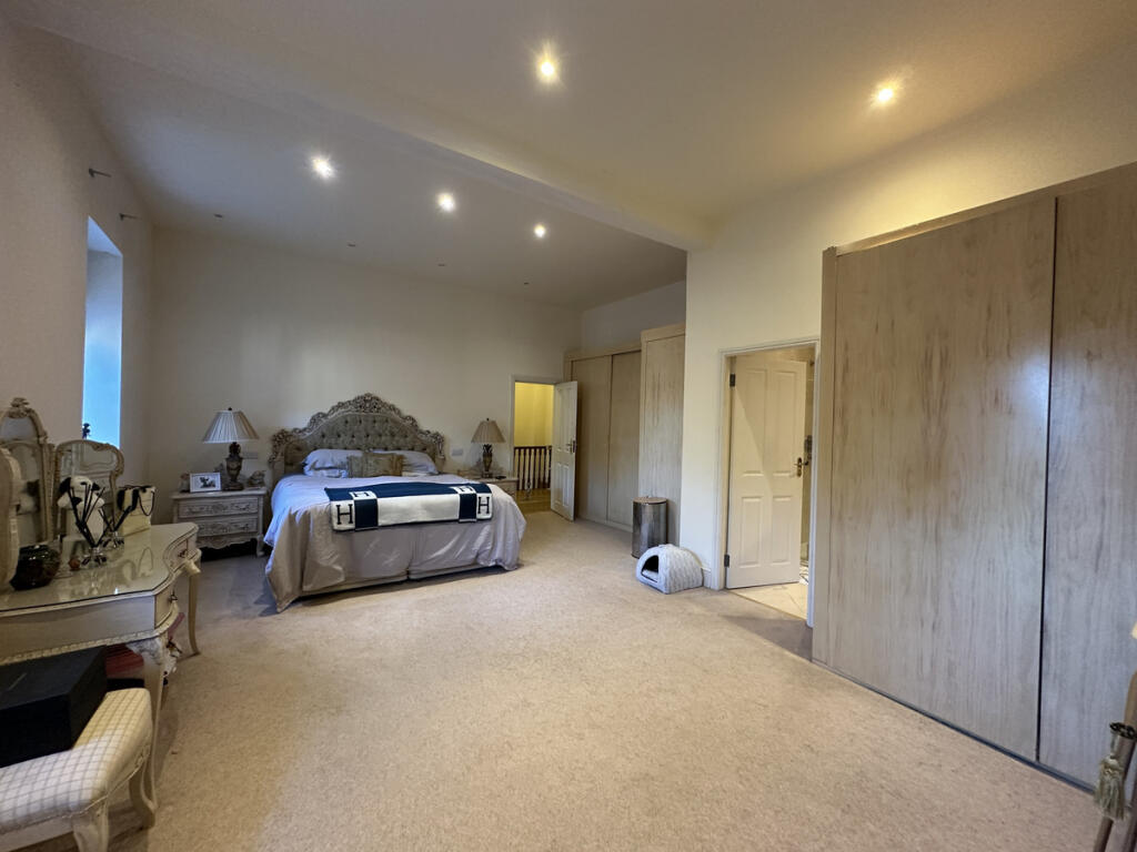Additional property image - Lower Holme Way, Keighley, BD22