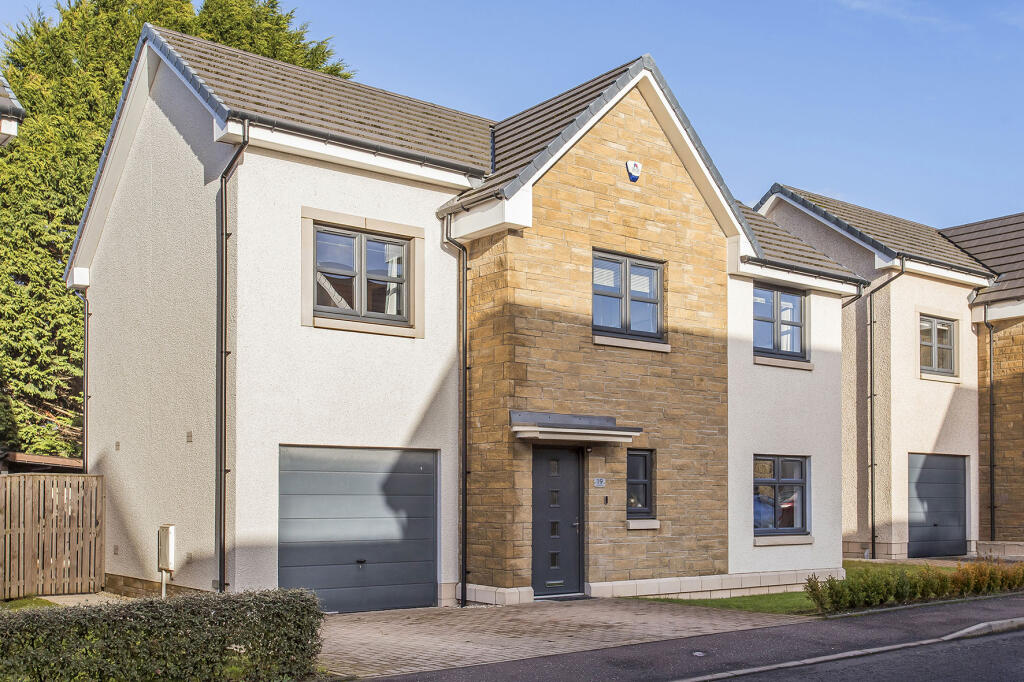 4 bedroom detached house for sale in Hamilton Grove, Mount Vernon