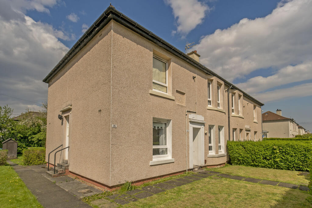 2 bedroom flat for sale in Lochlibo Avenue, Glasgow, G13