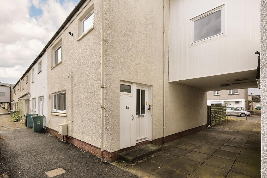 5 bedroom terraced house for sale in Lime Crescent, Cumbernauld