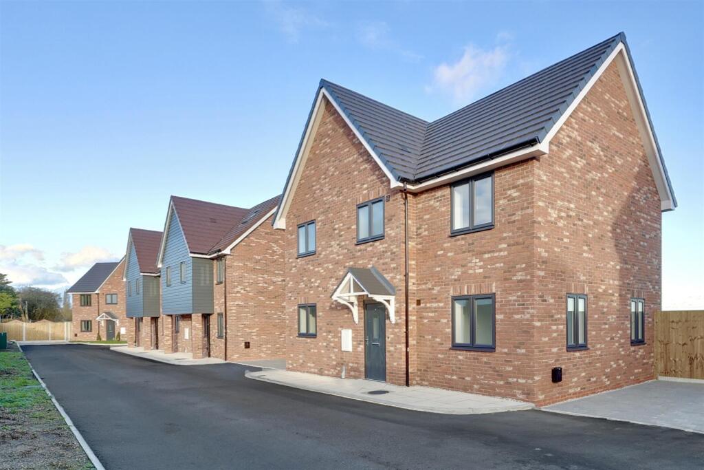 Main image of property: The Willowdene, Ash Tree Grove, Nine Ashes, Ingatestone