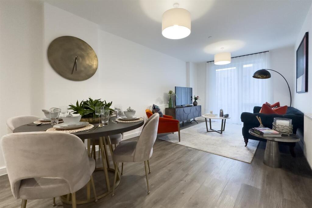 Main image of property: 137 Rowan House, New Avenue, Southgate