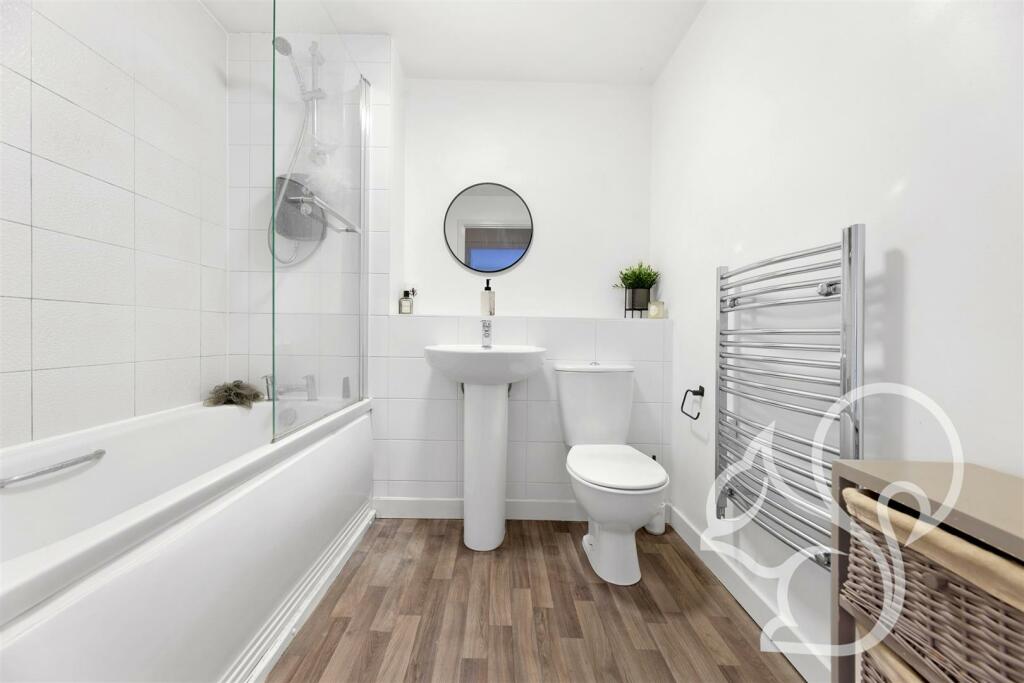 2 bedroom apartment for sale in Taylor Court, Great Cornard, Sudbury, CO10