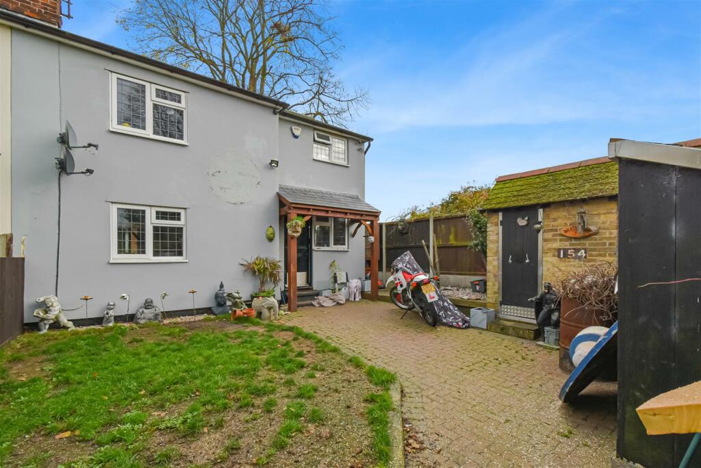 3 bedroom cottage for sale in Church Street, Bocking, CM7