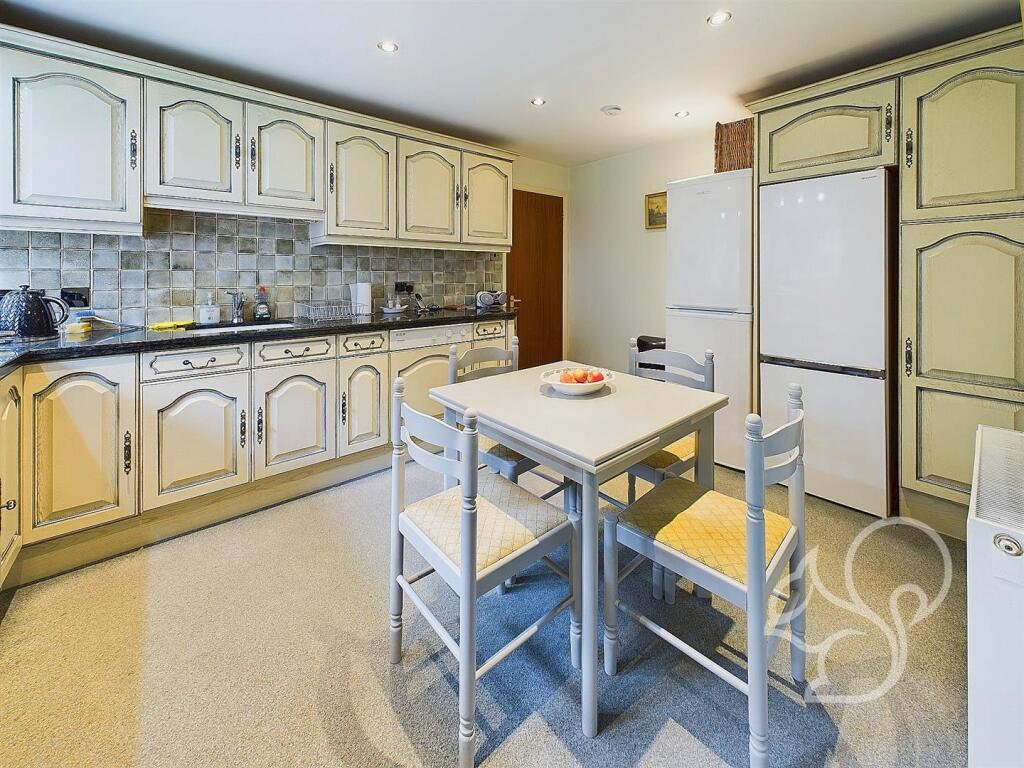 Additional property image - Links View, Newton