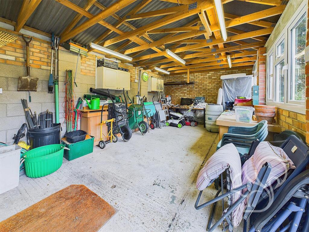 Additional property image - Links View, Newton