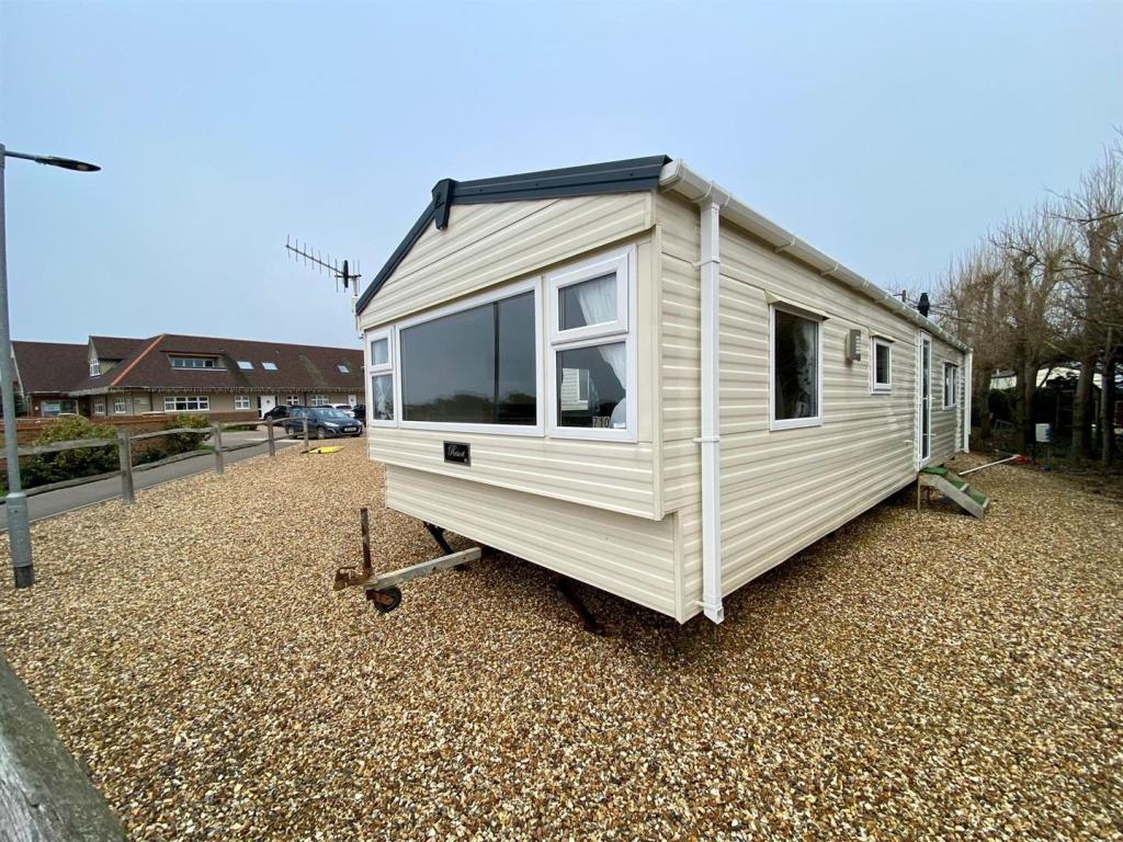 2 bedroom park home for sale in Warners Lane, Selsey, Chichester, PO20