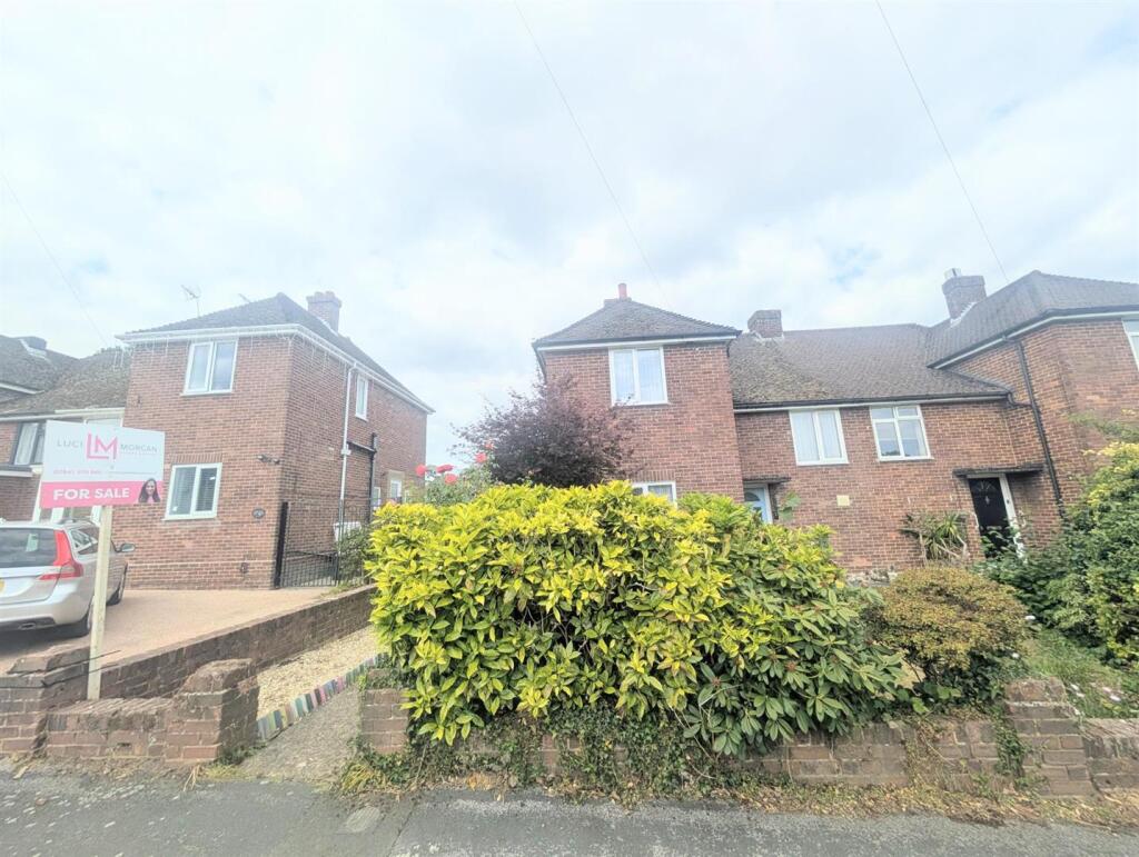Main image of property: Starling Square, Eastleigh