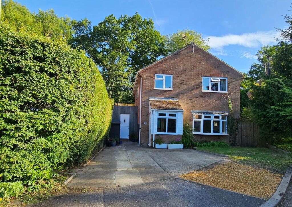 Main image of property: Kensington Close, Old Bishopstoke
