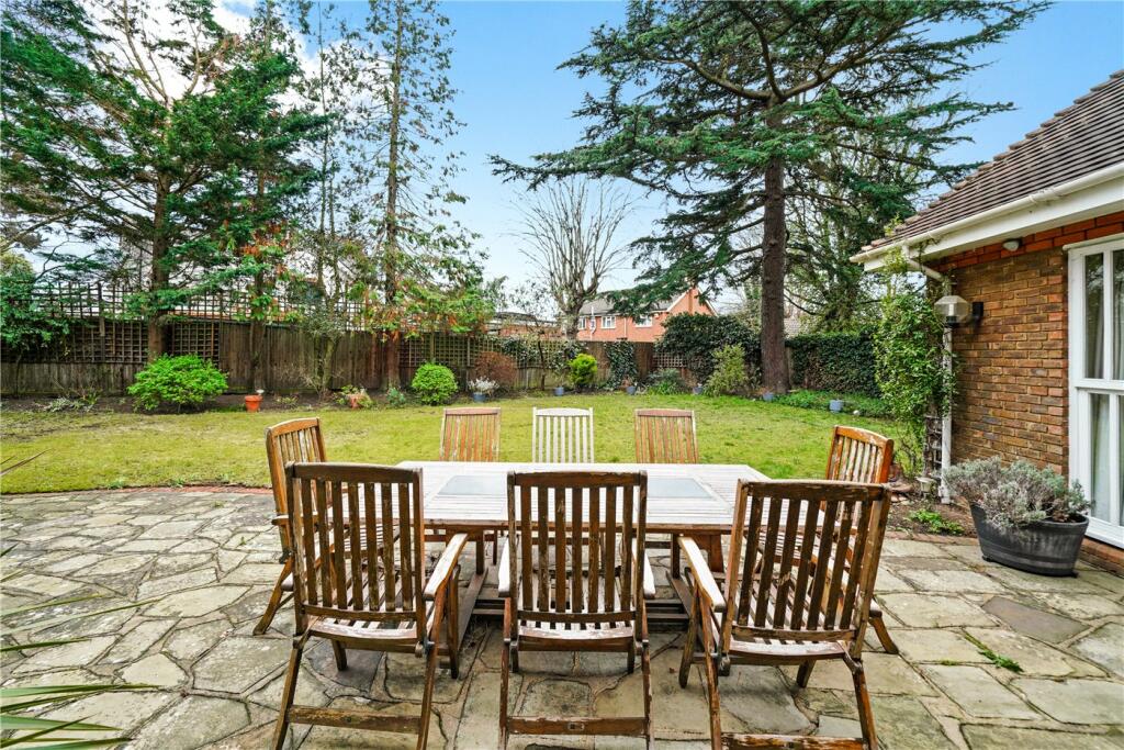 7 bedroom detached house for sale in Warren Road, Kingston upon Thames, KT2