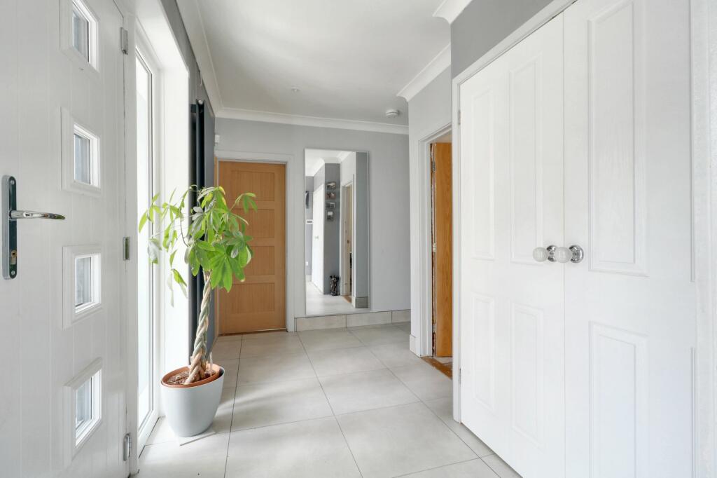 Additional property image - Centre Drive, Newmarket, CB8