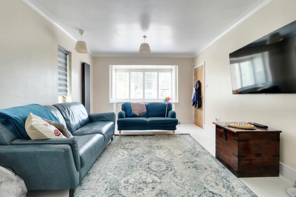 Additional property image - Centre Drive, Newmarket, CB8