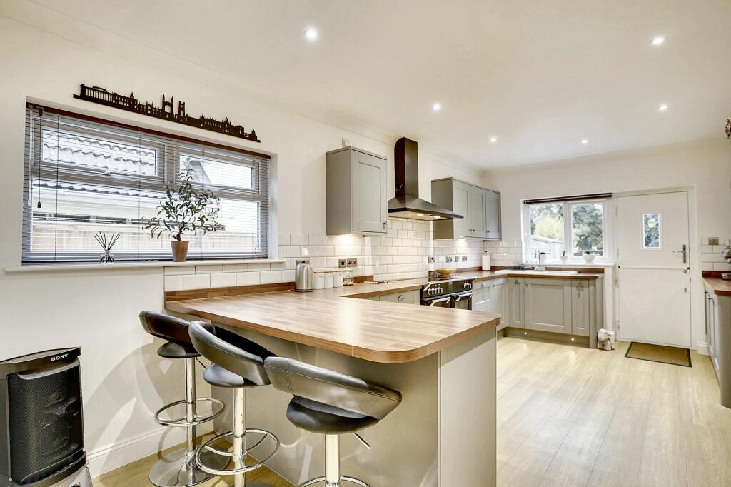 Additional property image - Newmarket Road, Cheveley, CB8