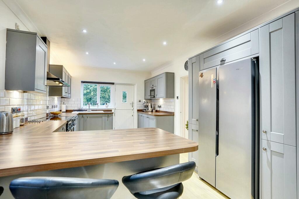 Additional property image - Newmarket Road, Cheveley, CB8