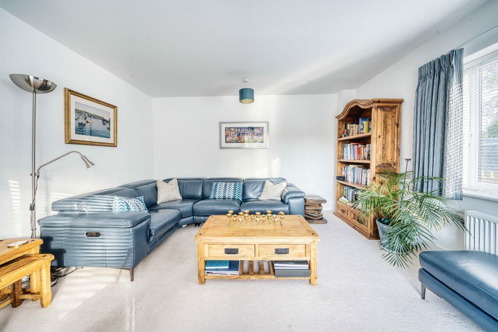 Additional property image - Stallings Close, Bristol, BS49 4GE