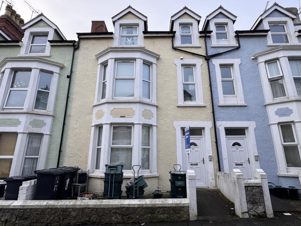 Main image of property: Flat 3, 10 Bodhyfryd Road, Llandudno, LL30 2DT