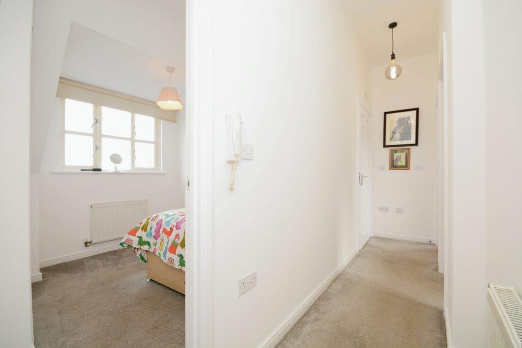 Additional property image - White Hart Way, Dunmow, CM6 1FS