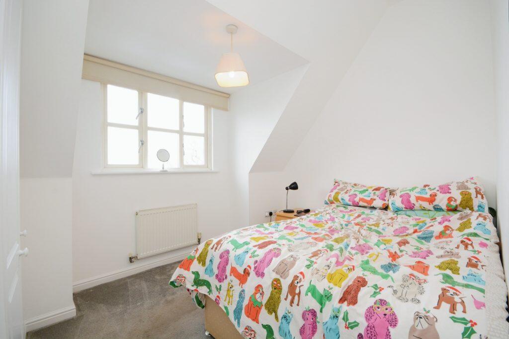 Additional property image - White Hart Way, Dunmow, CM6 1FS
