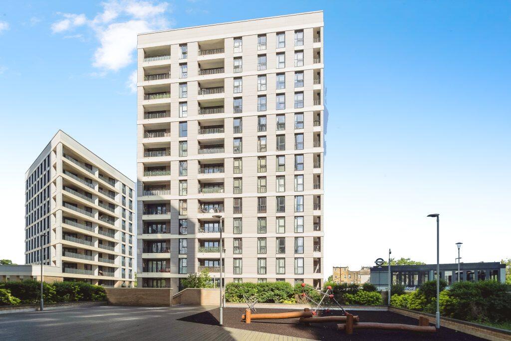 Main image of property: Flat 39, Hutton Court, Ilford, IG1 2ZJ