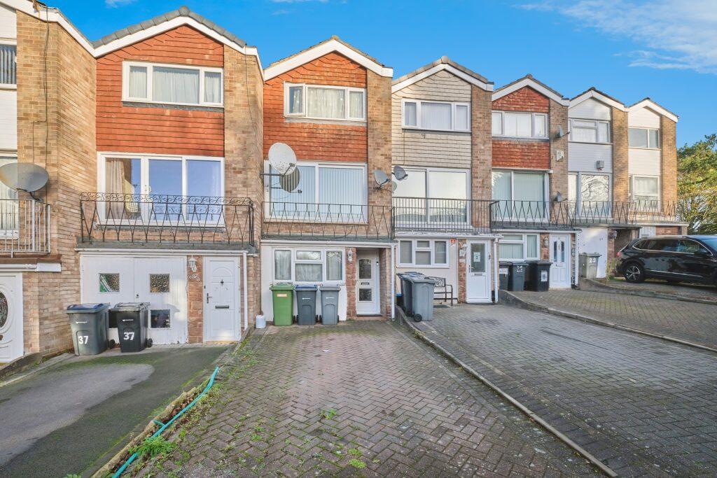 Main image of property: Nash Square, Birmingham, B42 2EX