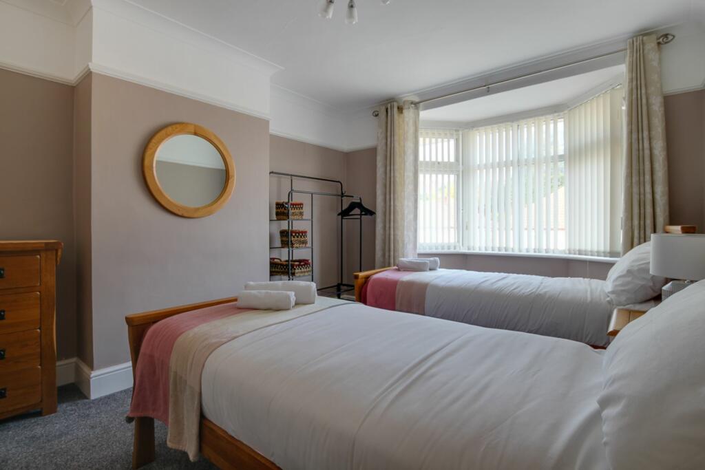 Additional property image - Bradstow Way, Broadstairs, CT10