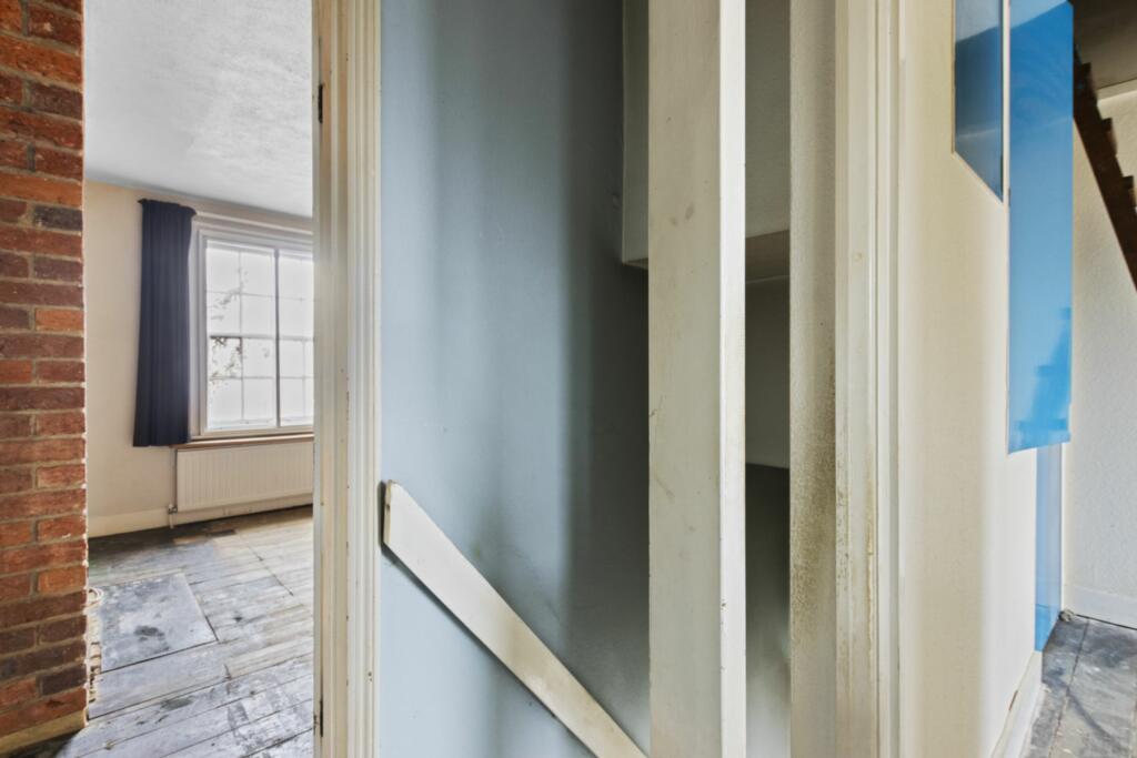 Additional property image - Harpenden Rise, Harpenden, AL5
