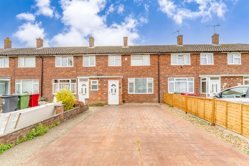 3 bedroom end of terrace house